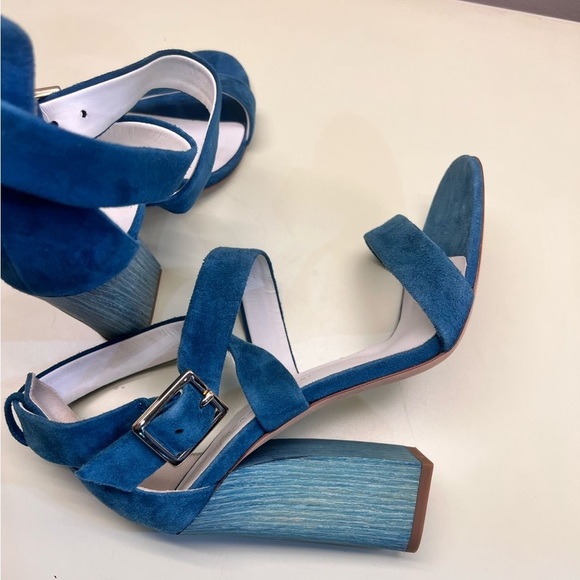 Made in Italy Giovanna Grazzini Blue Strappy High Heel Sandals - Picture 7 of 11
